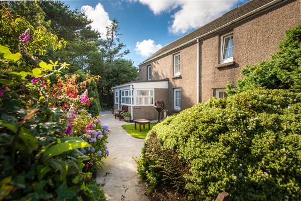 THE COTTAGE GARDEN